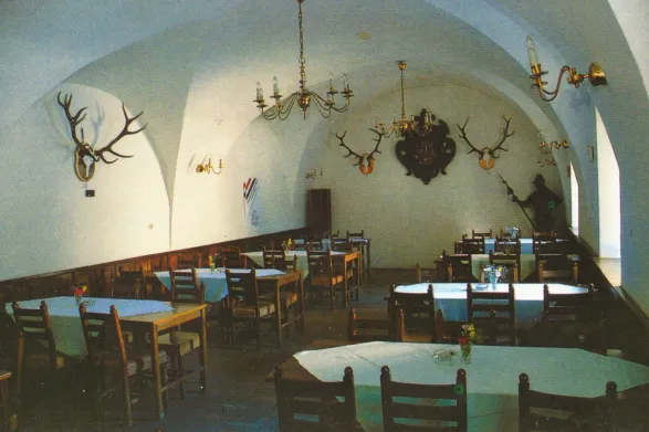 Helfštýn, leporelo, 13 minipohlednic, 10,5x7,5, vydáno r. 1995, v počtu 10 000 ks