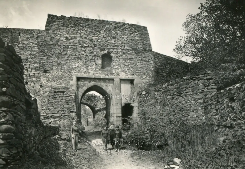 Helfštýn, VF, nakladatelství Orbis