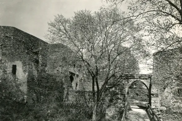 Helfštýn, VF, nakladatelství Orbis, prošlá 1963