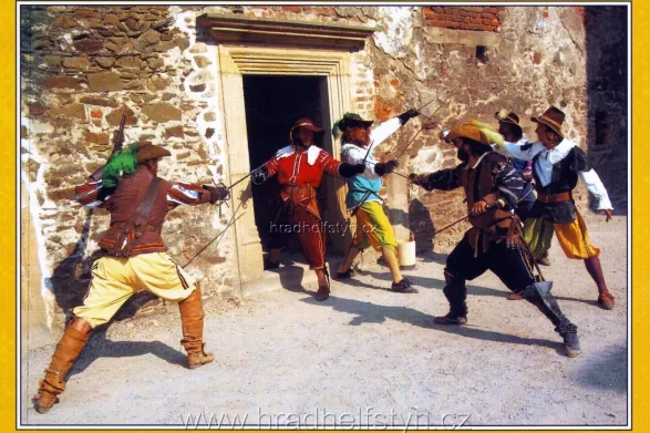 Helfštýn, VF, vstupenka č.120, vystoupení historického šermu, Pressfoto